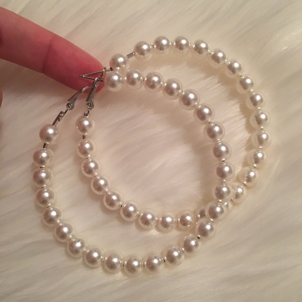 Jumbo Pearl Hoop Earrings - Picture 6 of 8